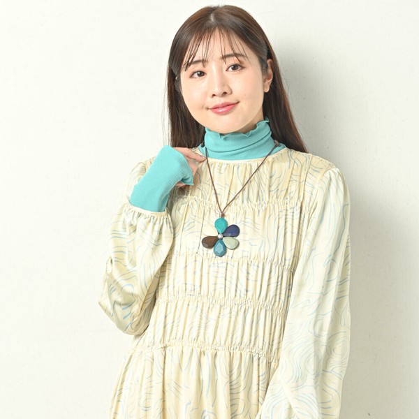 ネックレス ペンダント レディース ウッド 天然素材 花 フラワー 青 ブルートーン 金属アレルギー N