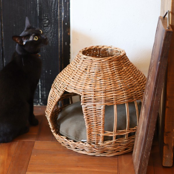 ねこハウス オニオン -バイ ジ アラログ-   GROOM / グルーム ラタン 籐 ネコ