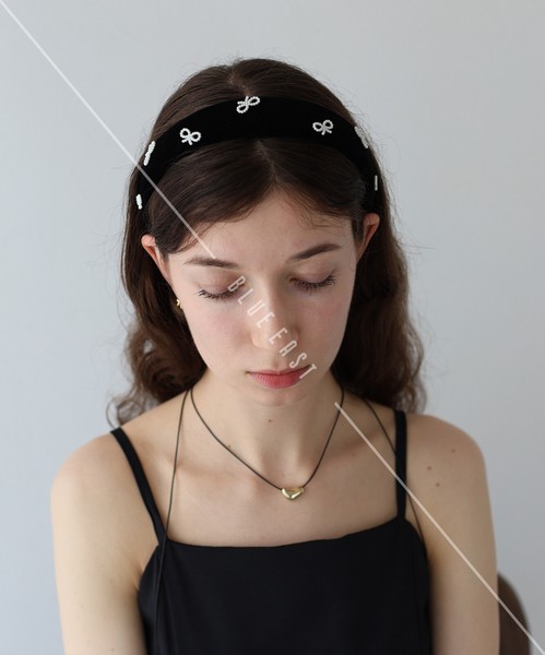 2024新作【リボンモチーフベロアカチューシャ】　ヘアアクセサリー　ベロア