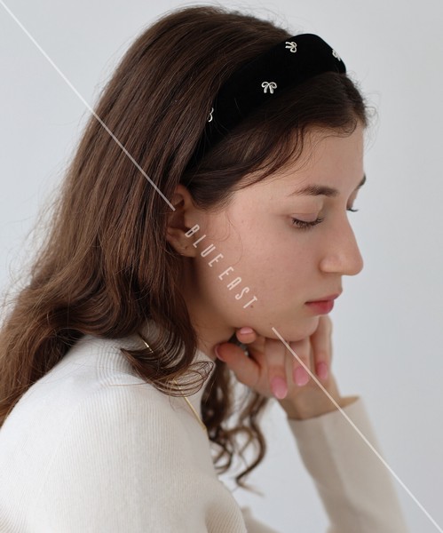 2024新作【リボンモチーフベロアカチューシャ】　ヘアアクセサリー　ベロア