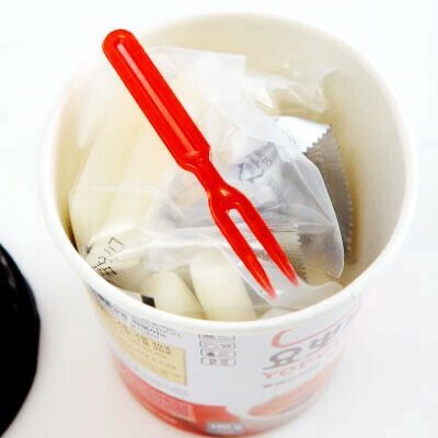 ヘテ ヨポッキ 140g 韓国人気 甘辛トッポキ レンジで2分30秒