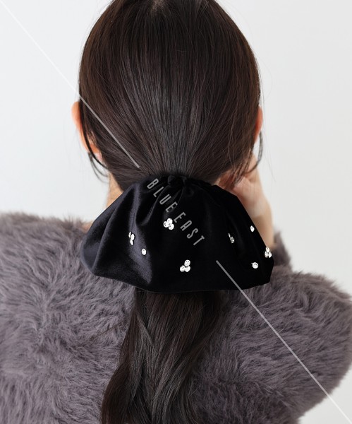 2024新作【ビジューフリルベロアシュシュ】　ヘアゴム　シュシュ　ヘアアクセサリー　ベロア