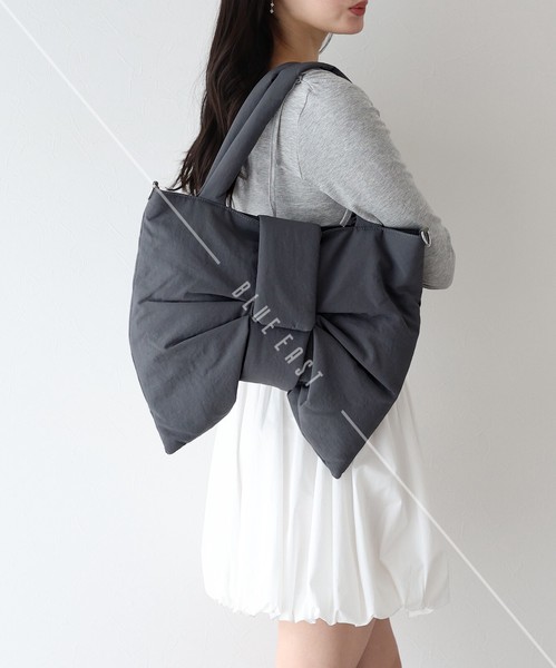 【人気】【再入荷】【リボンパテッドバッグ】鞄　ショルダー　トートバッグ　リボン