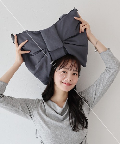 【人気】【再入荷】【リボンパテッドバッグ】鞄　ショルダー　トートバッグ　リボン