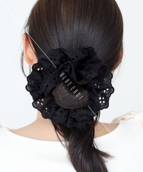 2025新作【コットンレースフリルシュシュ】　ヘアアクセサリー　シュシュ　フリル　コットン