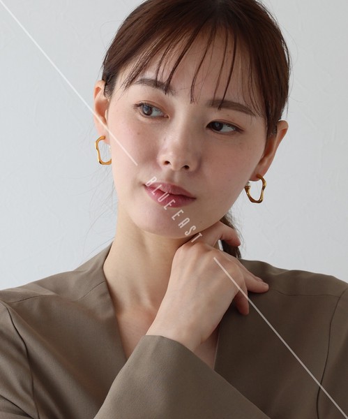 2025新作【ニュアンスフープピアス 】　アクセサリー　サージカルステンレス  ピアス