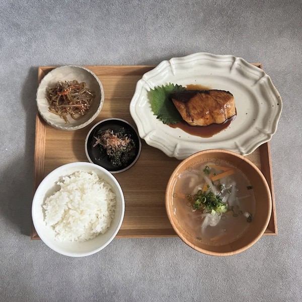 Flower　茶碗　2種類　【茶碗　ボウル　鉢　小丼】ヤマ吾陶器
