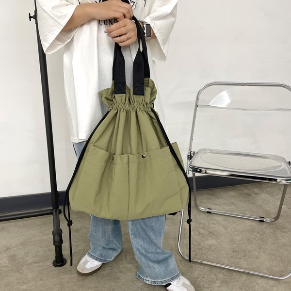即納【再入荷】【2025新作】撥水巾着2WAYトートバッグ　撥水加工　リュックサック　2WAYバック　巾着型