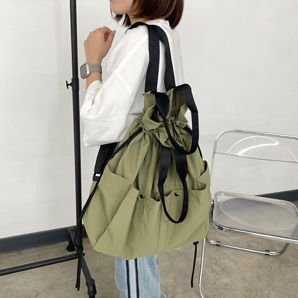 即納【再入荷】【2025新作】撥水巾着2WAYトートバッグ　撥水加工　リュックサック　2WAYバック　巾着型