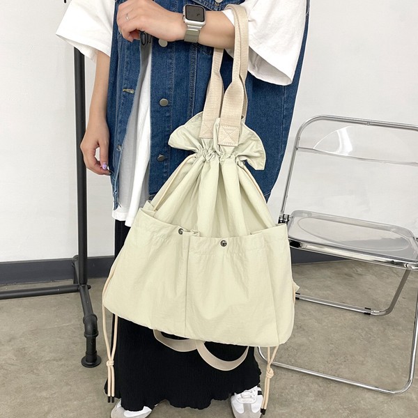 即納【再入荷】【2025新作】撥水巾着2WAYトートバッグ　撥水加工　リュックサック　2WAYバック　巾着型