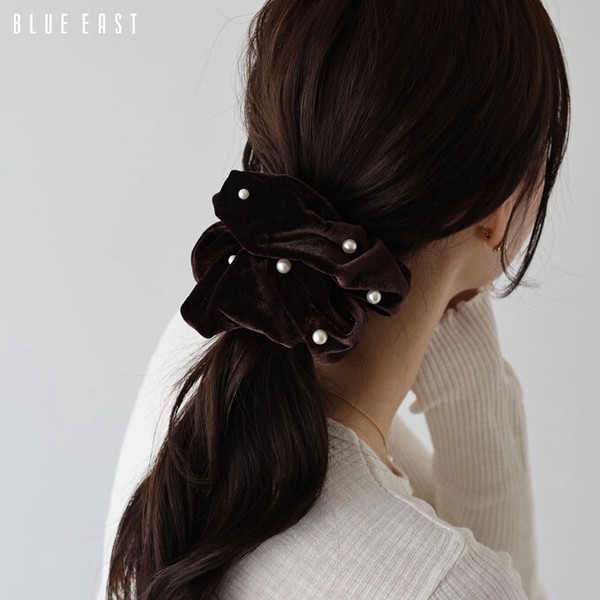 2025新作【パールベロアシュシュ】ヘアアクセサリー　シュシュ　ベロア　パール