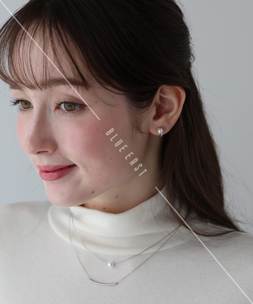 2025新作【ビジューラインパールピアス 】ピアス　ビジュー　パール　レディース