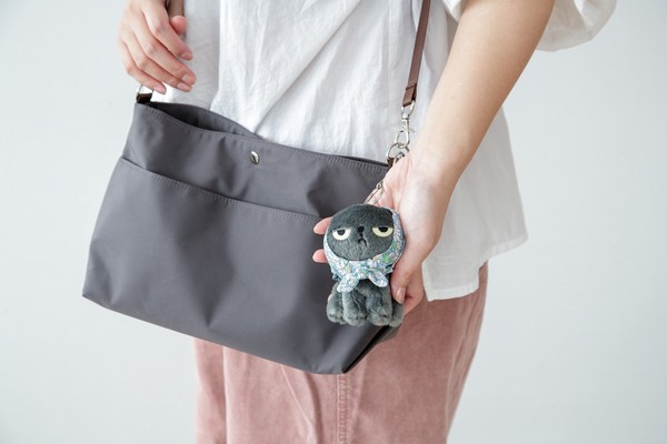 8月下旬再入荷予約 猫 ねこ ギフト かわいい アングリーマチコフラワー／花柄キーホルダー