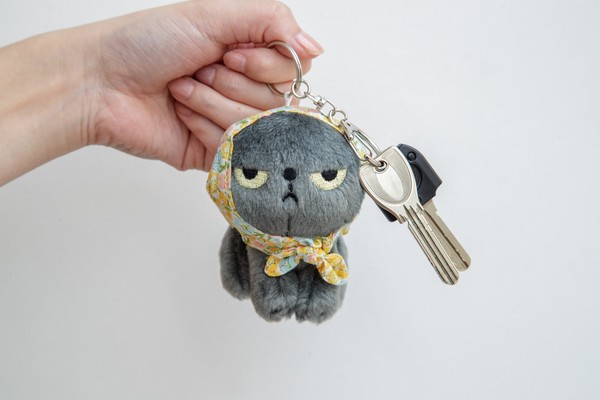 8月下旬再入荷予約 猫 ねこ ギフト かわいい アングリーマチコフラワー／花柄キーホルダー