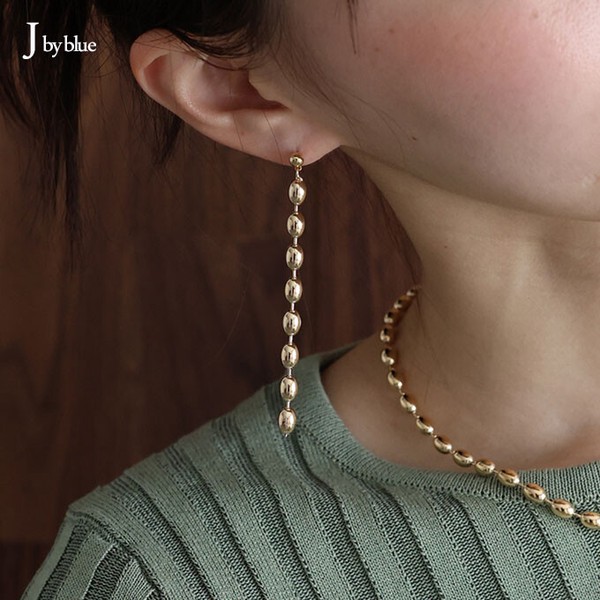 2025新作【ボールチェーンピアス】　アクセサリー  ピアス　ニッケルフリー
