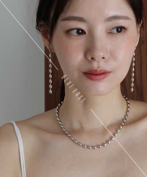 2025新作【ボールチェーンピアス】　アクセサリー  ピアス　ニッケルフリー