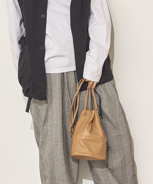 山羊革縦型巾着バッグ