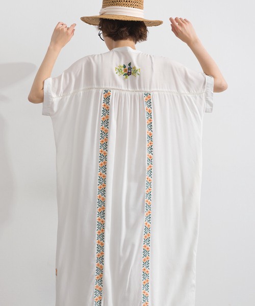 レーヨン刺繍 前立て×裾フォークロア花刺繍 バンドカラー ワンピース【2026春夏新作】