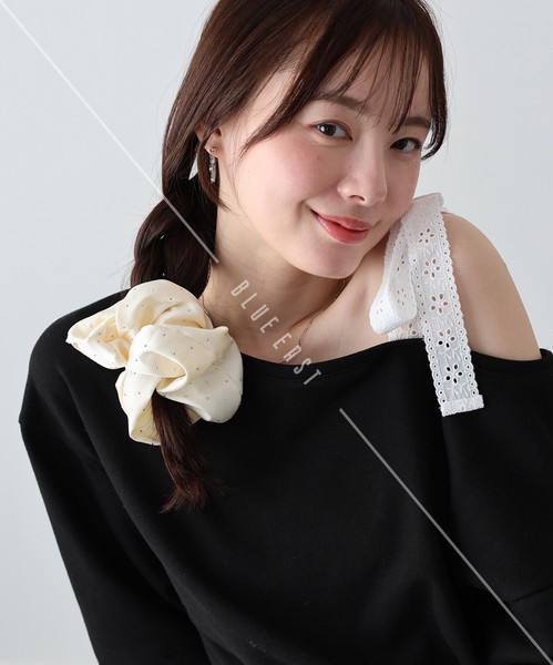 2026新作【サテンスタッズシュシュ】ヘアアクセ　シュシュ　アクセサリー　サテン