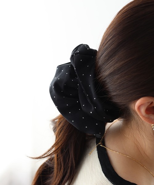 2026新作【サテンスタッズシュシュ】ヘアアクセ　シュシュ　アクセサリー　サテン