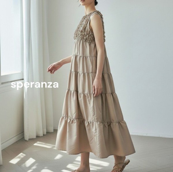 【再入荷！】立体フリルティアードロングワンピース　大人可愛い