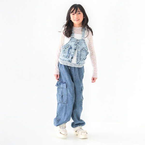 再入荷！人気140㎝150㎝160㎝　コットンデニム　カーゴパンツ　  裾アジャスターケミカルウオッシュ　3794