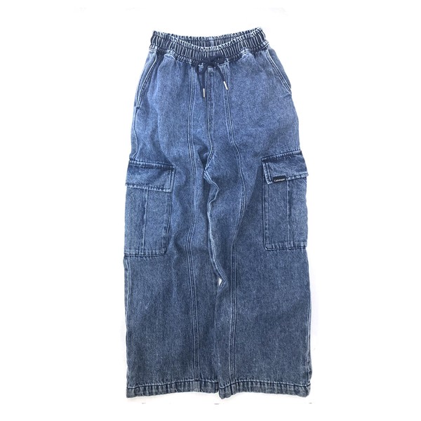 再入荷！人気140㎝150㎝160㎝　コットンデニム　カーゴパンツ　  裾アジャスターケミカルウオッシュ　3794
