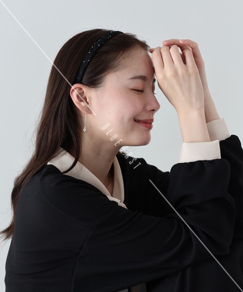2026新作【スタッズ付きツイストカチューシャ】カチューシャ　ヘアアクセサリー　スタッズ