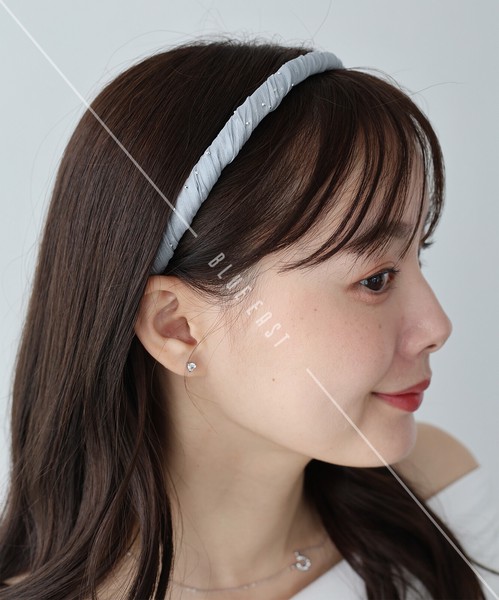 2026新作【スタッズ付きツイストカチューシャ】カチューシャ　ヘアアクセサリー　スタッズ