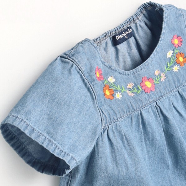 お花刺繍デニム半袖ワンピース  M446306  本体綿100％  ライトオンス  後ろ衿ぐりゴム仕様  着脱スムーズ