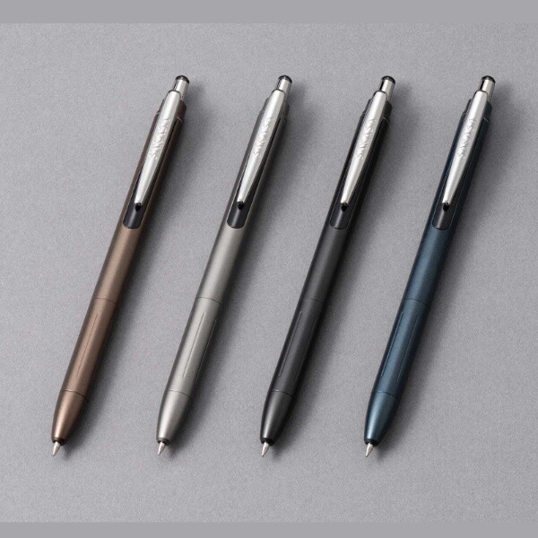 【ZEBRA(ゼブラ)】サラサグランド  0.5mm  黒インク  / ゲルボールペン