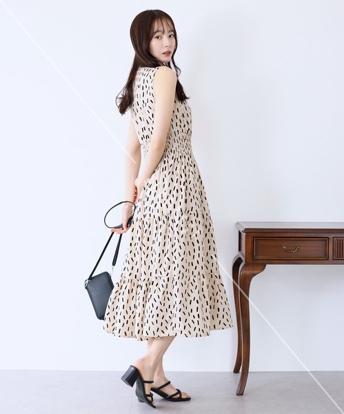 【再入荷】【定番】《花柄＆無地＆ドット柄スタンドカラーワンピース》接触冷感　ノースリーブ