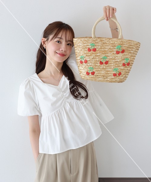 再入荷【フルーツ刺繍かごバッグ】鞄　 ハンドバッグ　かごバッグ　刺繍