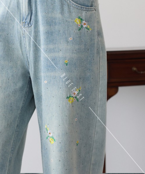 2026新作【フラワーブーケ刺繍デニムパンツ】ボトム　デニム　フラワー刺繍