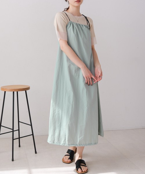 【SALE】再入荷：ストラップデザインキャミワンピース◇コートストッパーで留めるストラップ