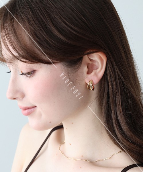 2026新作【トリプルラインカールピアス】ピアス　アクセサリー　ニッケルフリー
