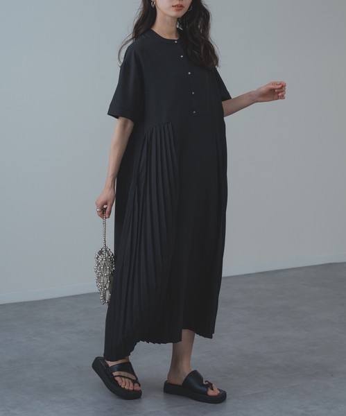 【2025SS新商品】半袖プリーツワンピース　レディース　オケージョン　プリーツ　ロング丈　夏ワンピース