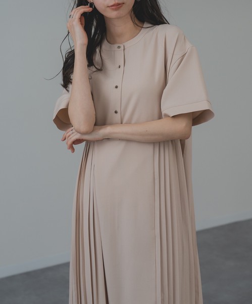 【2025SS新商品】半袖プリーツワンピース　レディース　オケージョン　プリーツ　ロング丈　夏ワンピース