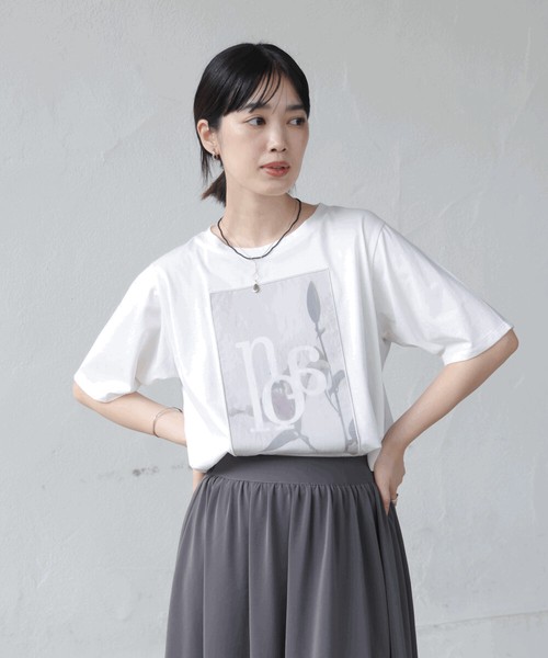 【再入荷：店舗取り寄せ販売】SALE フラワーロゴプリントTシャツ◇大人モードなTシャツ  2026新作