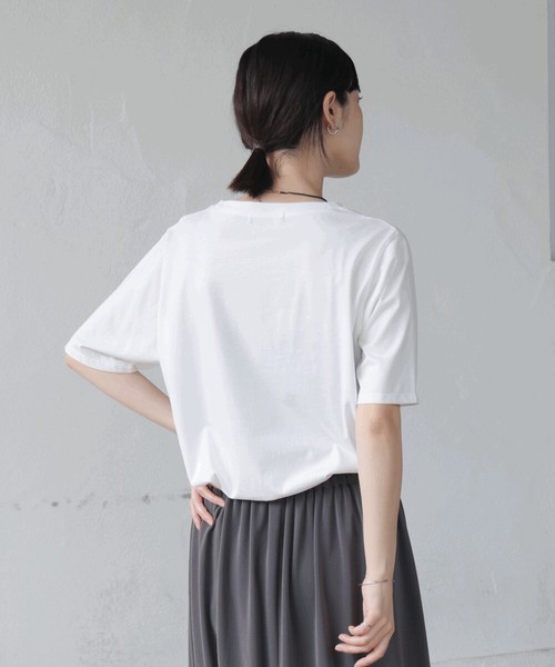 【再入荷：店舗取り寄せ販売】SALE フラワーロゴプリントTシャツ◇大人モードなTシャツ  2026新作