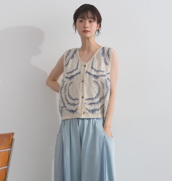 総柄刺繍風ニットベスト【2026春夏新作】