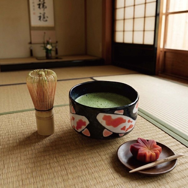 錦鯉　抹茶碗  【日本製 美濃焼】