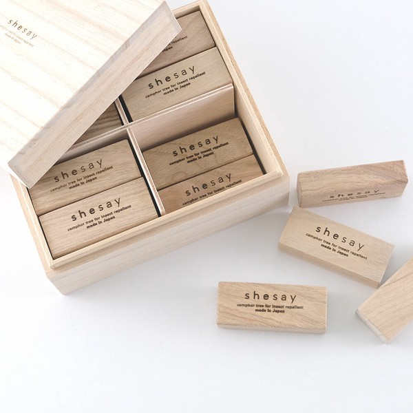 【定番】［防虫剤］衣替え時期にも活躍 カンフルツリーブロック（24個）【日本製】／ウッドケース くすのき