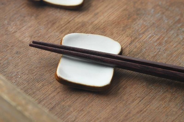 箸置き 食パン[日本製/美濃焼/洋食器]