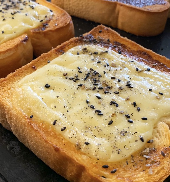 【生産地：日本】パンに塩　カレー / Toast Salt, Curry