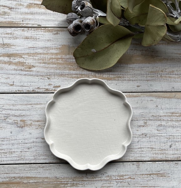 Rinka Plate 【美濃文山　輪花　日本製　美濃焼】ヤマ吾陶器